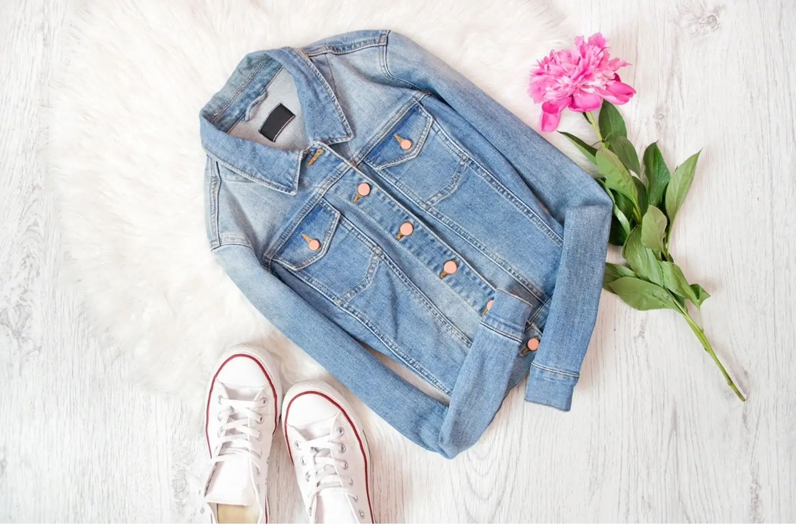 Image d'une veste en jean